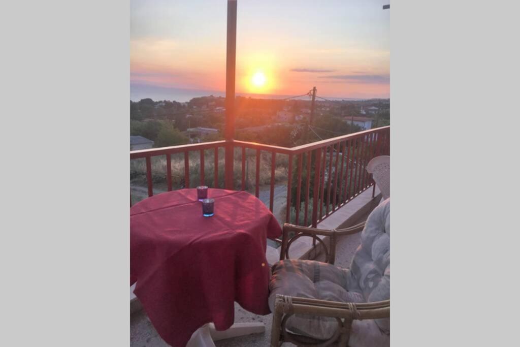 אפאנומי Eva Apartment With Great View מראה חיצוני תמונה